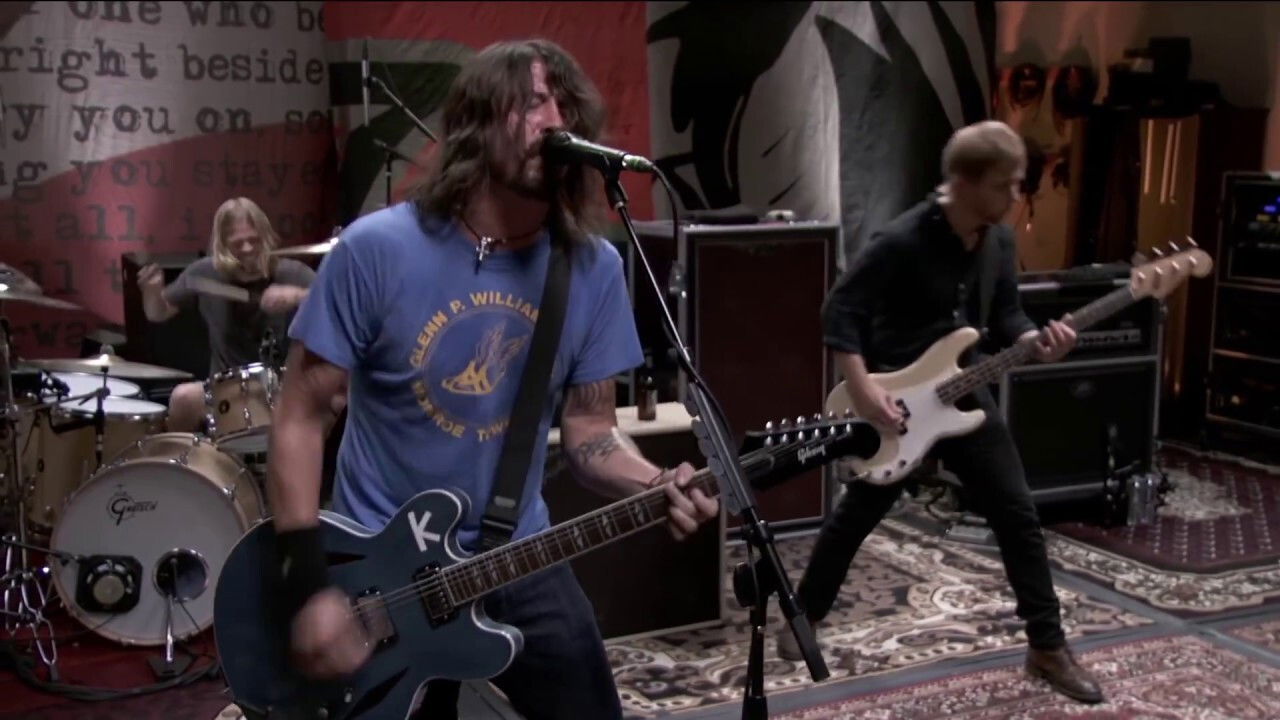 Foo Fighters - Wasting Light Live From 606 Background