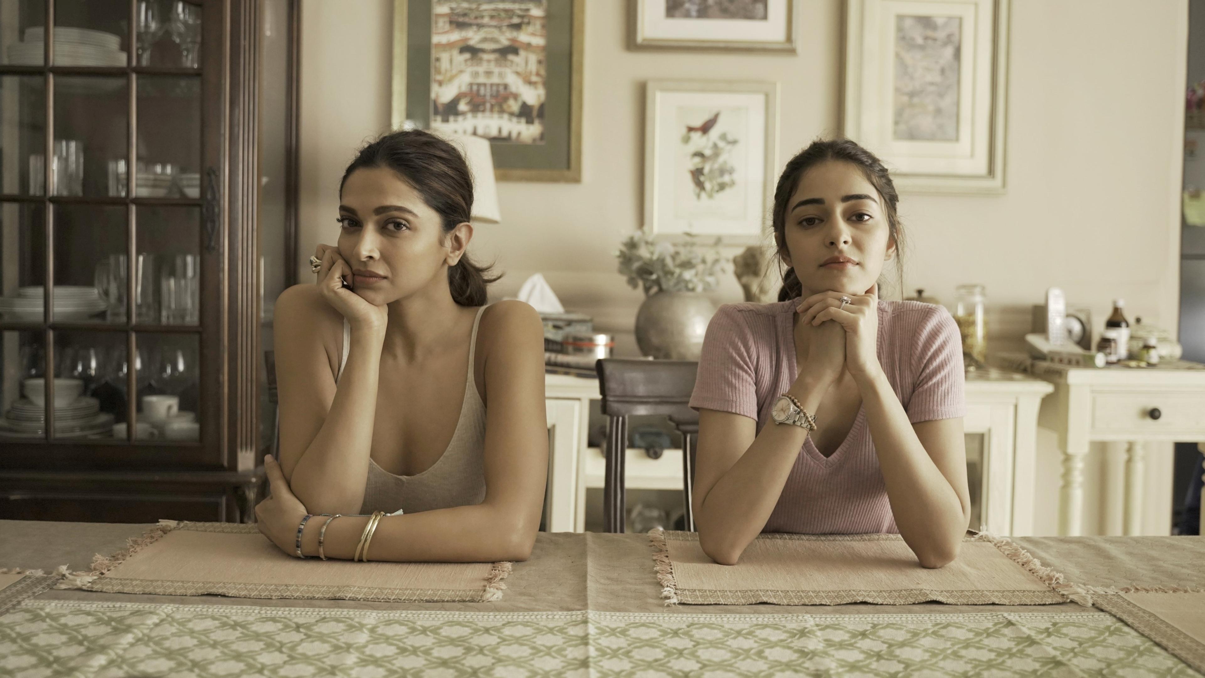 Gehraiyaan Background