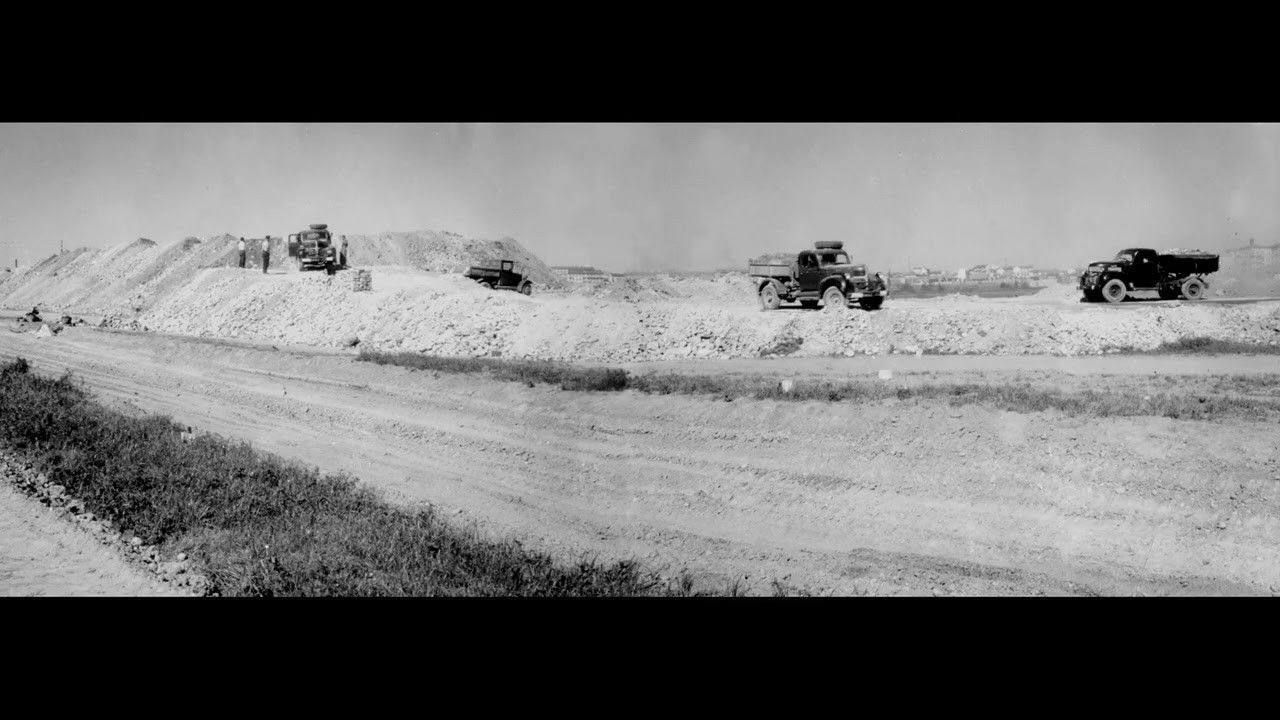 A Day in the Piero Bottoni Archive Background