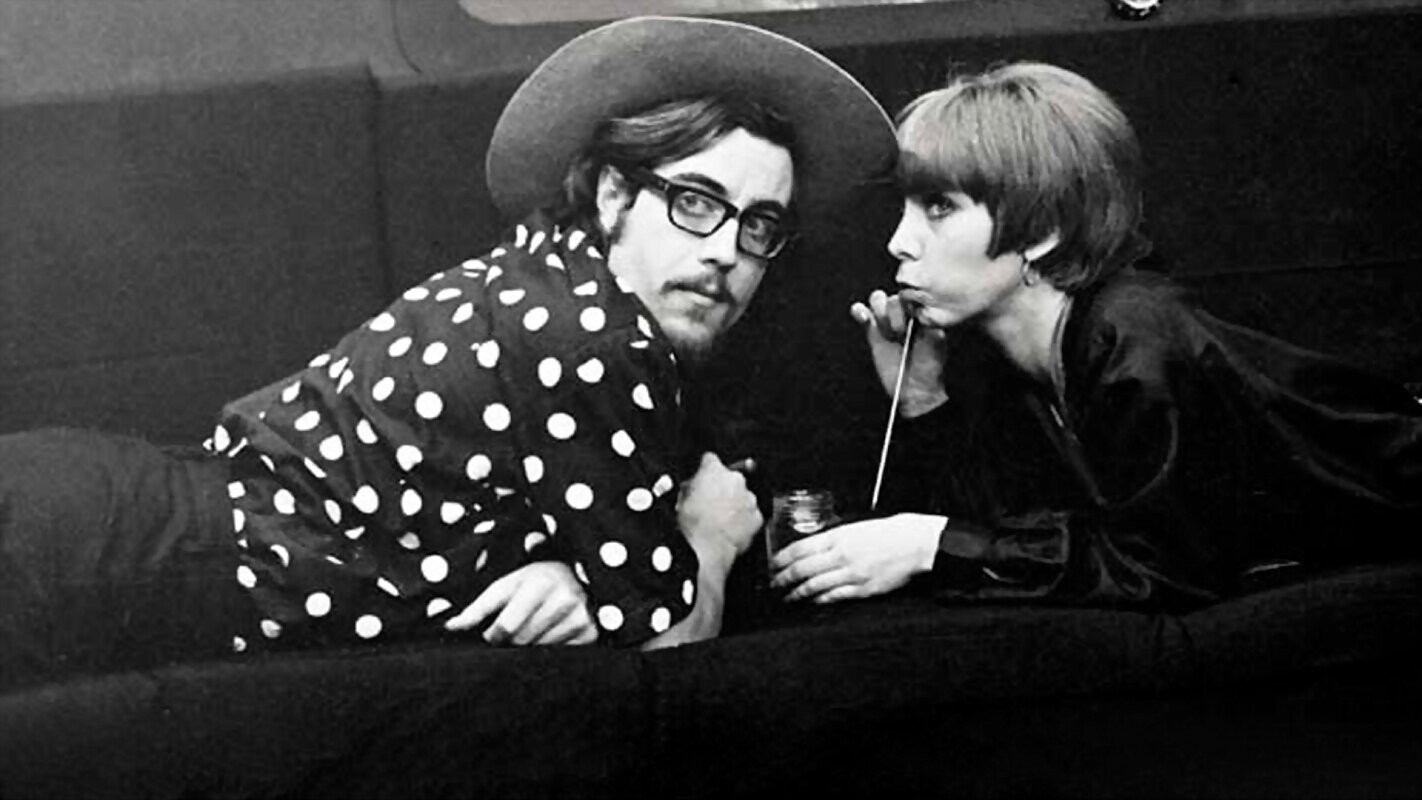 Un, dos, tres, al escondite inglés Background