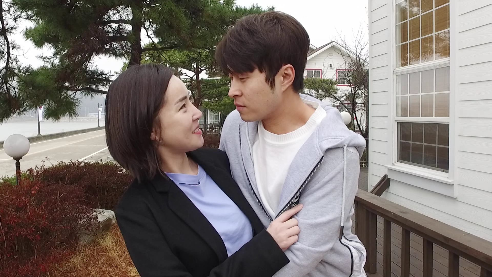 A Newly Wedded Couple's Sex Life Background