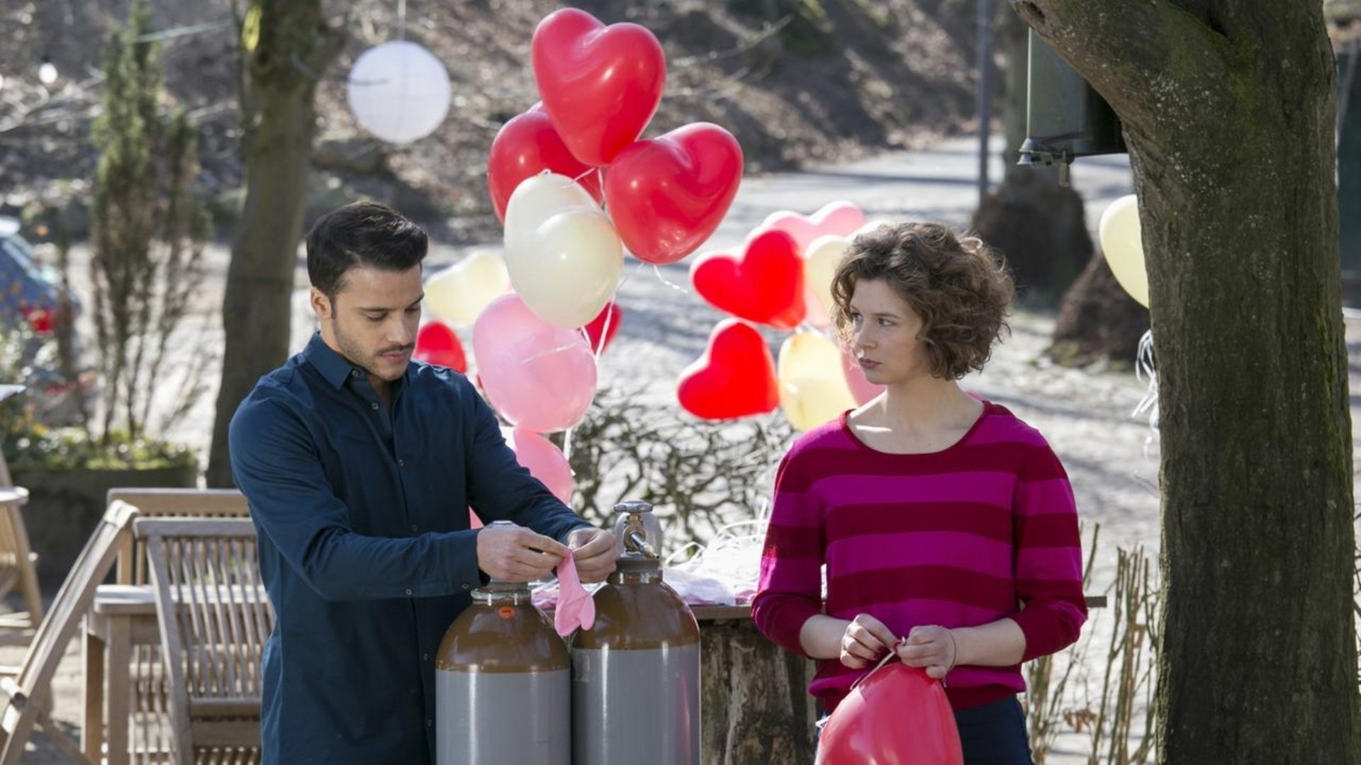 Heiraten ist nichts für Feiglinge Background
