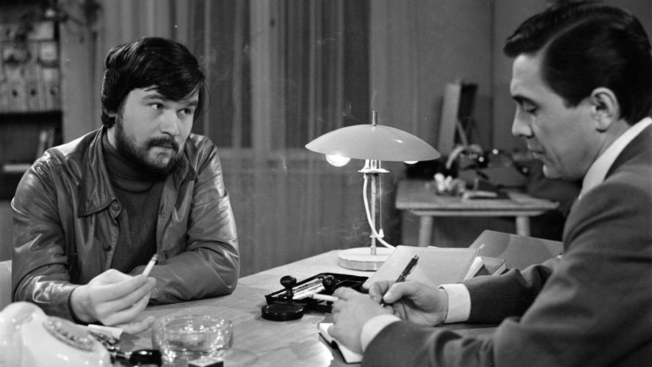 Bláznova smrt Background