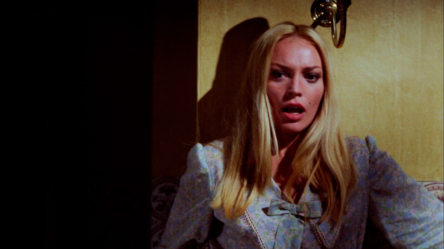 The Mummy's Shroud Background