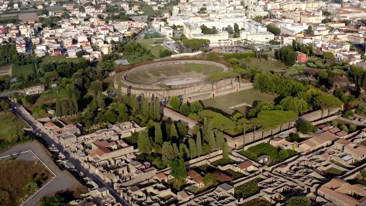 Pompeii: The Origins Background