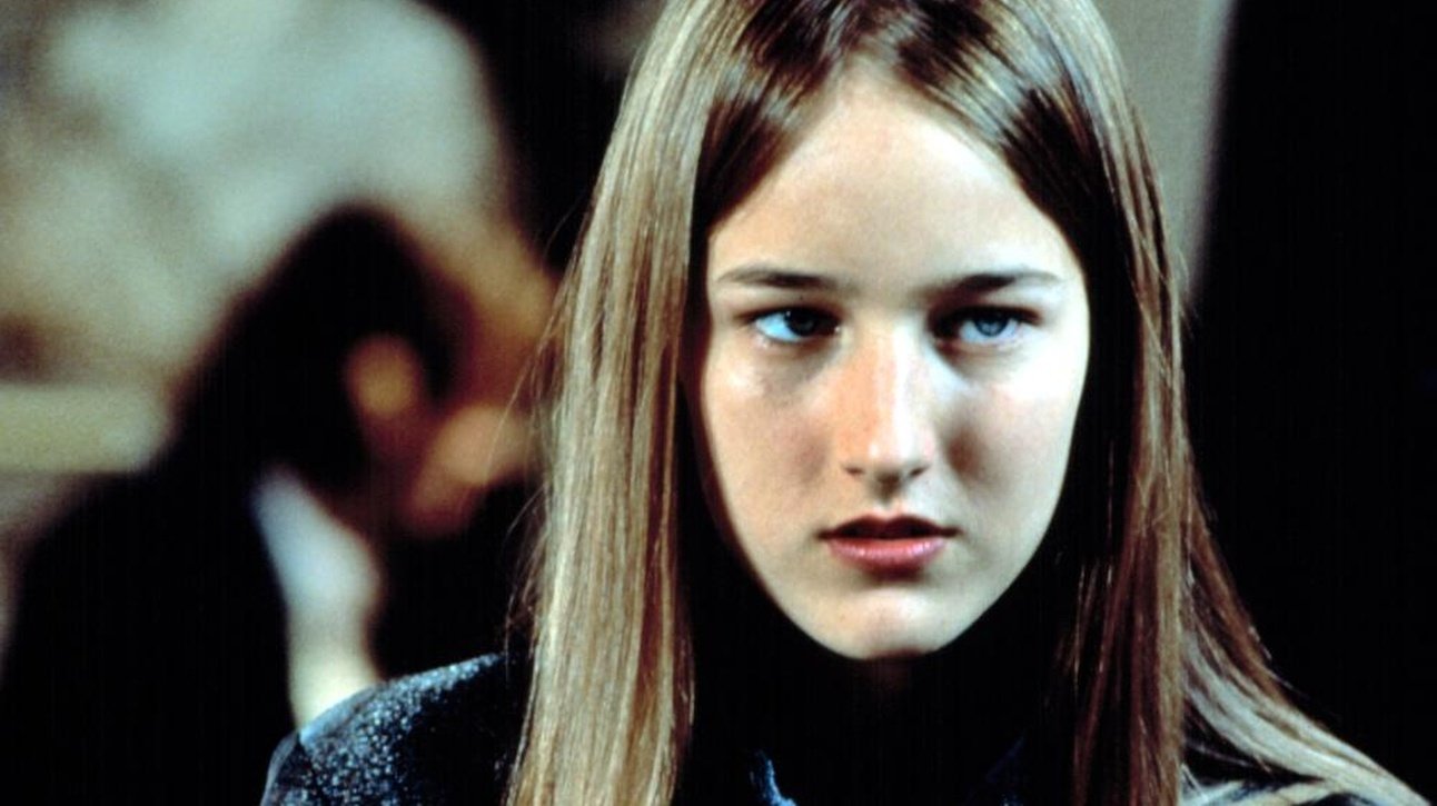 A Soldier's Daughter Never Cries Background