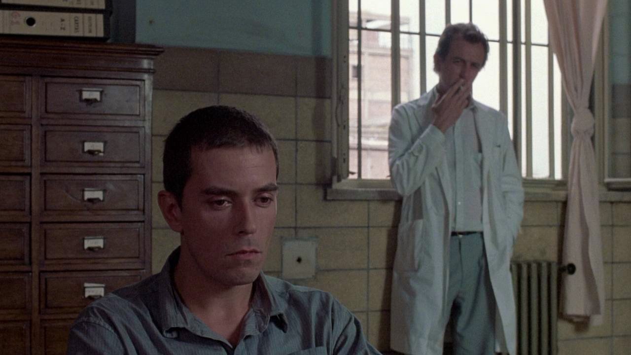 Hombre mirando al sudeste Background