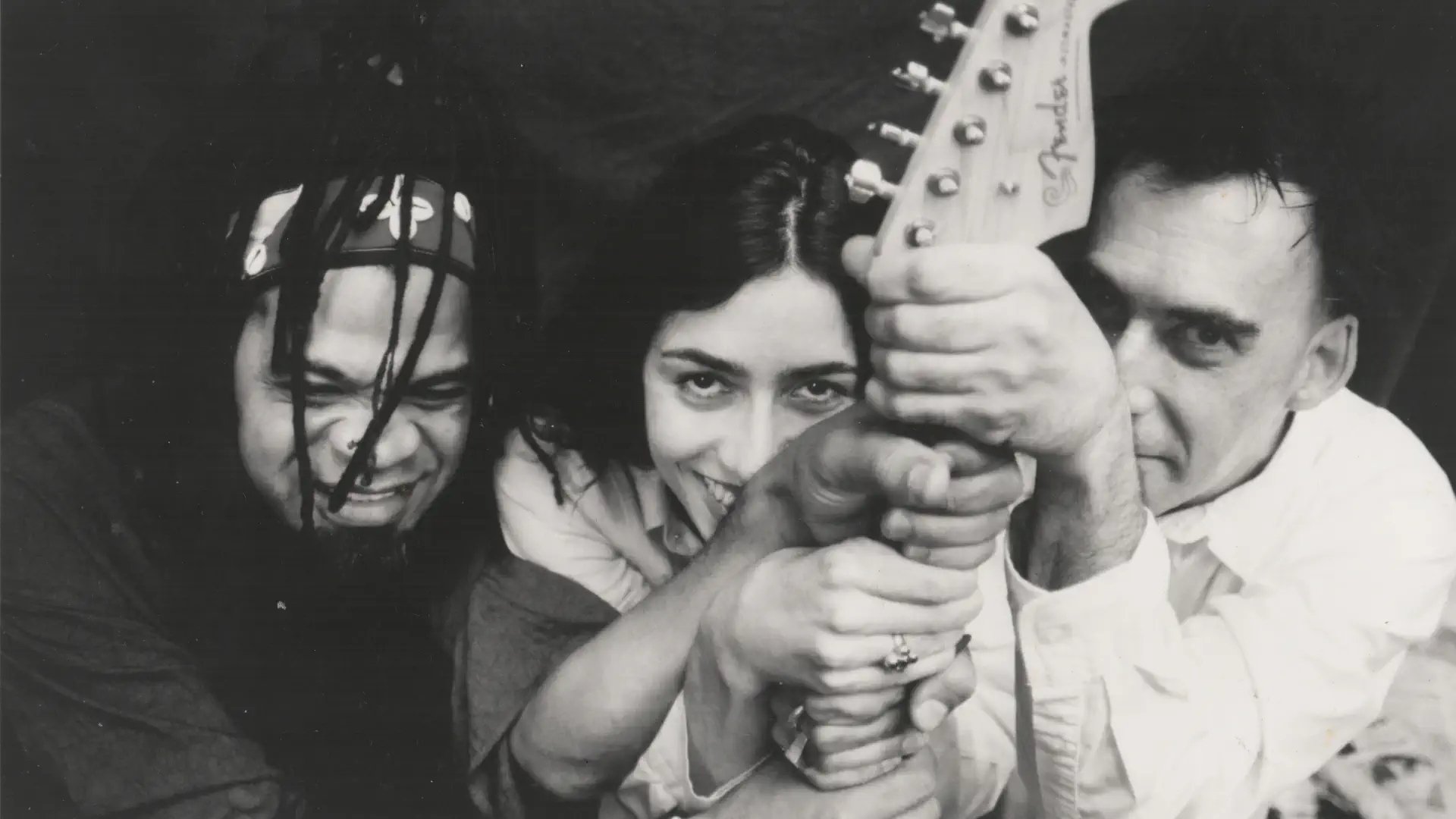 Tribalistas Background